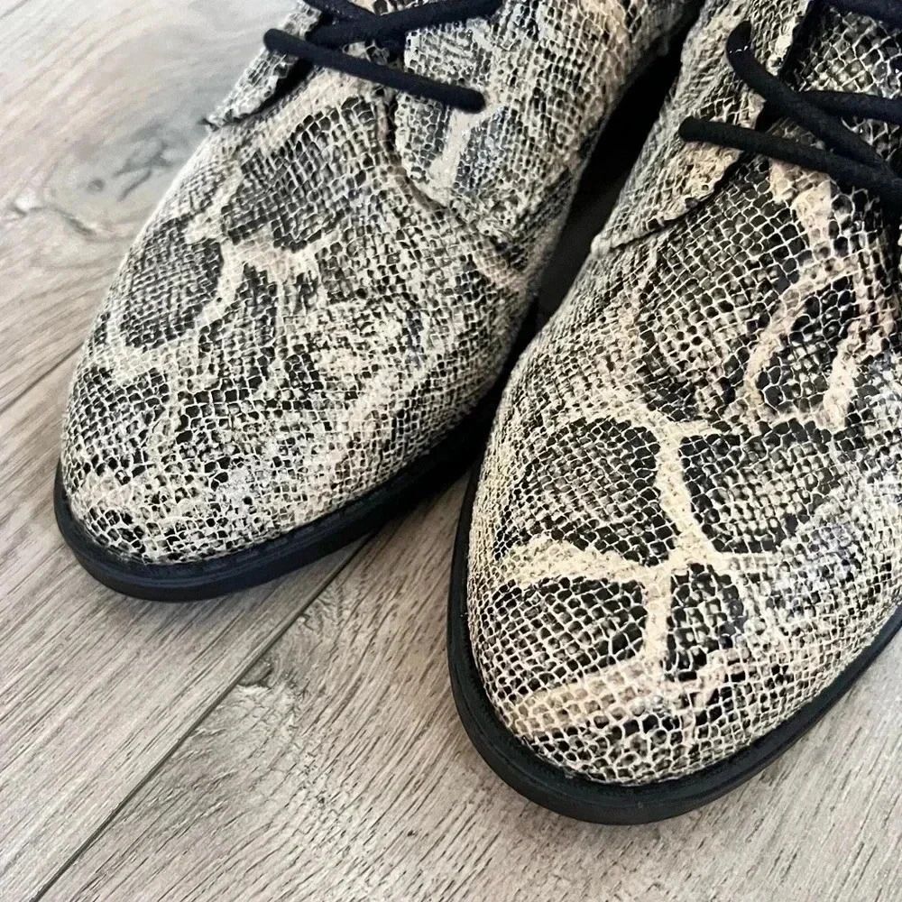 Express Python Snake Print Lace Up Combat Boots S… - image 5